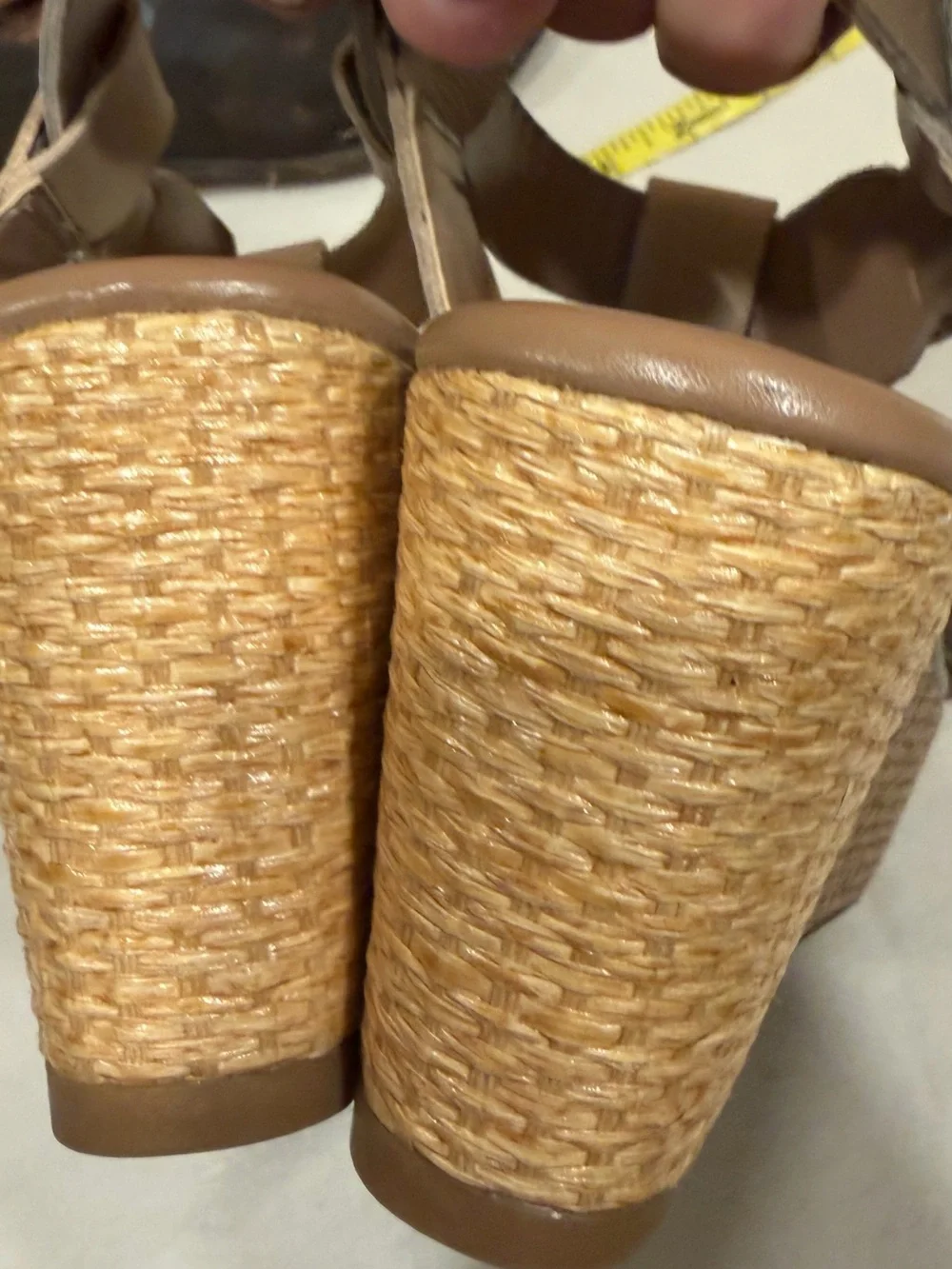 GILI leather sandals sz 6 beige